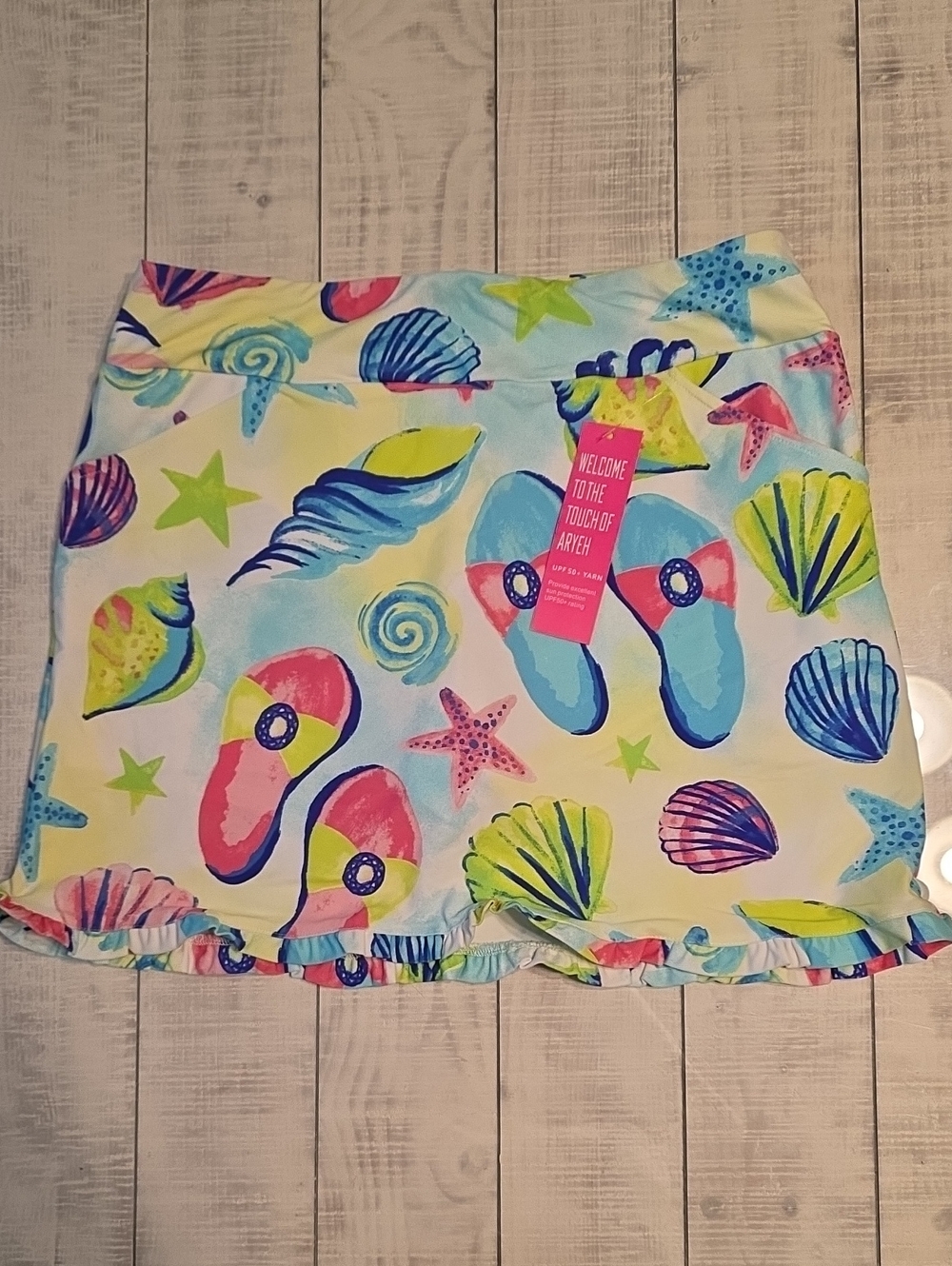 Aryeh Women's Multicolor Flip-Flop & Seashell Skort With Ruffle Hem And Pockets
